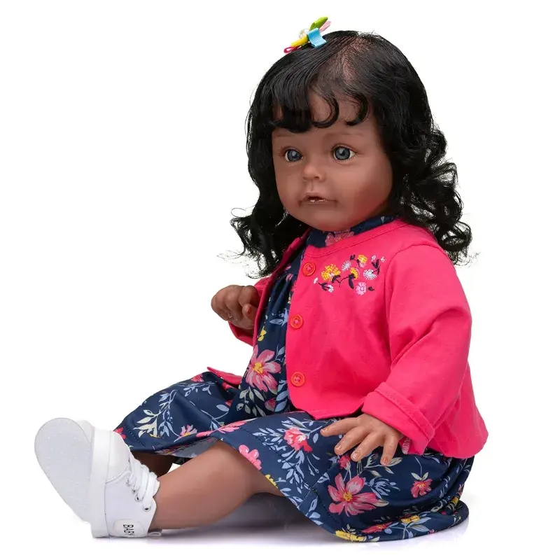Commercio all'ingrosso 60 Cm advanced coloring soft silicone reborn baby girl regalo di compleanno panno corpo pelle scura reborn doll