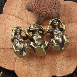 ลิงสามตัวไม่พูดว่าอย่าฟังอย่ามองเครื่องประดับลิงทองแดงโบราณงานฝีมือสร้างสรรค์ขายส่ง - Product Image 4