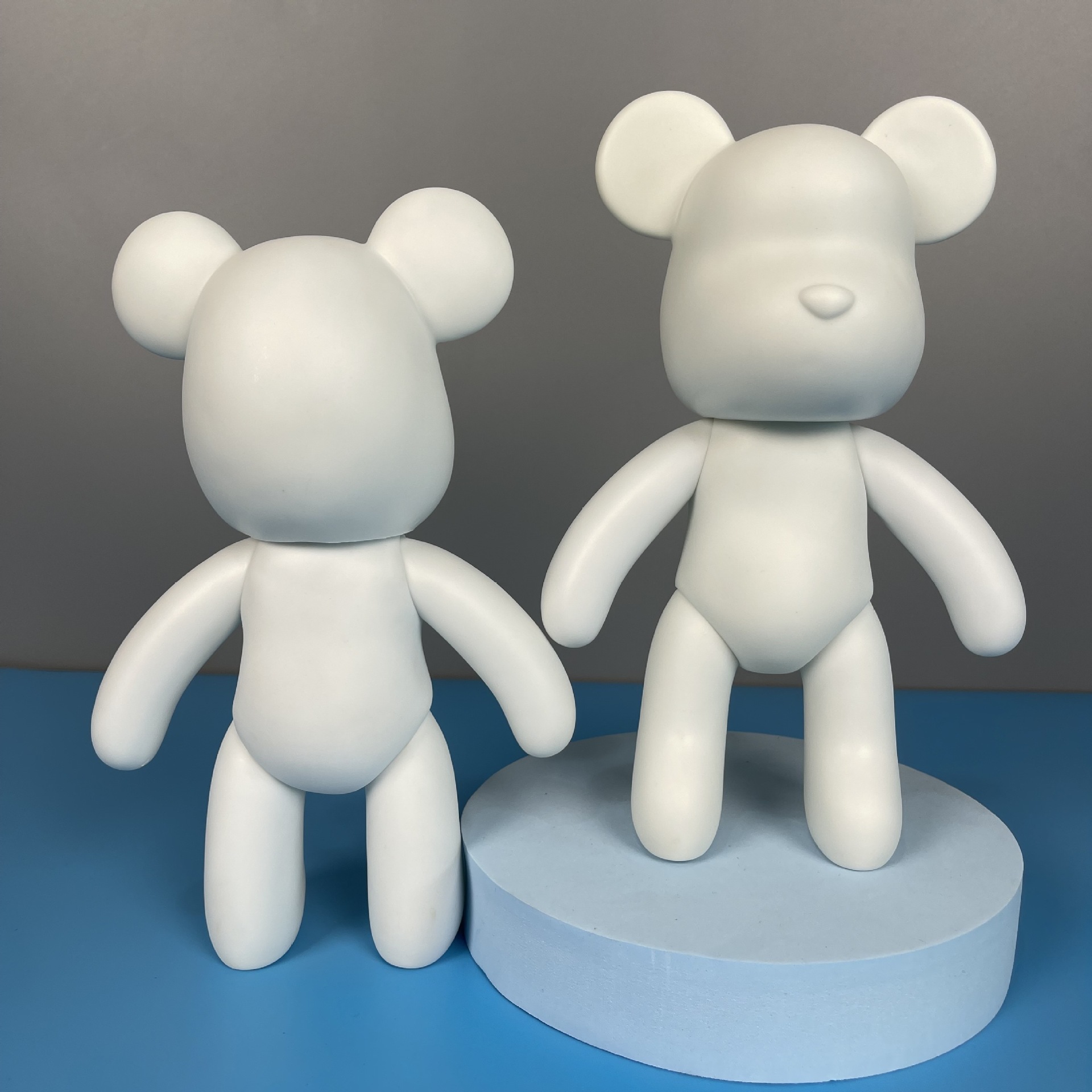 Oso fluido de 23 cm