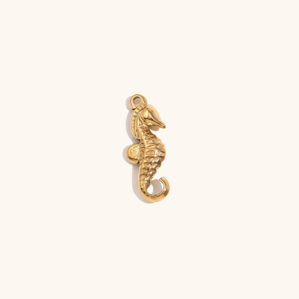 Seahorse pendant-Gold