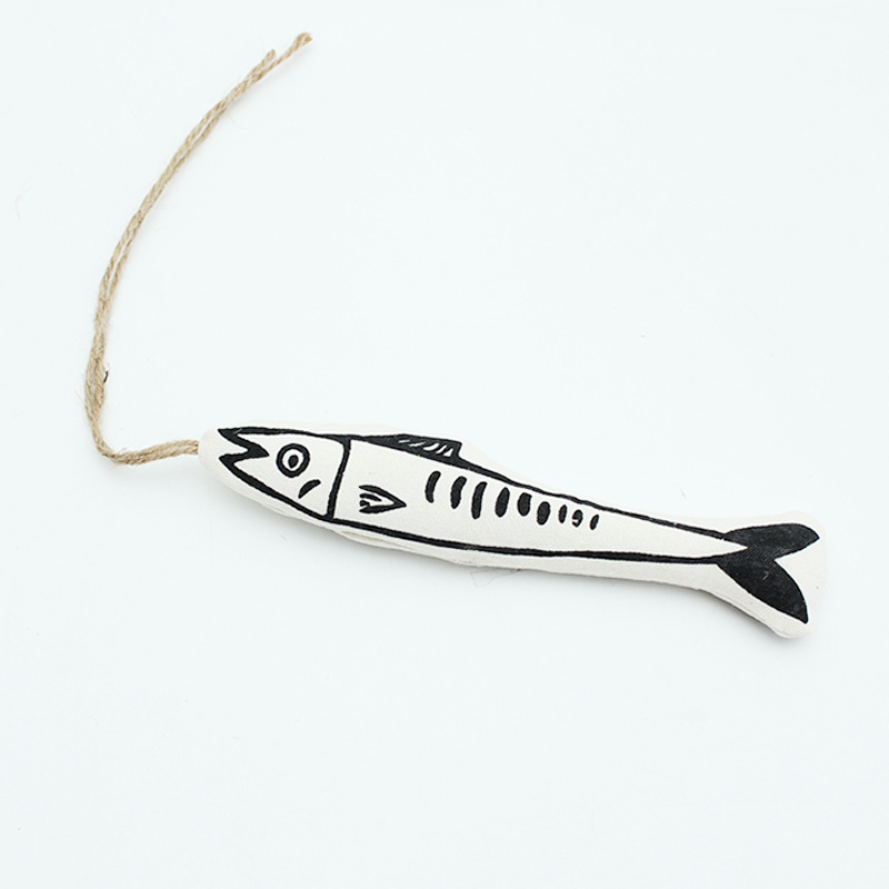 White Pointy fish