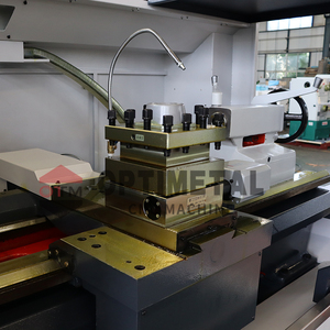 Torno CNC CK6150 de alta precisión Torno de banda de rodadura dura horizontal Torno CNC multifuncional con diferencia Swing Over Bed - Product Image 5
