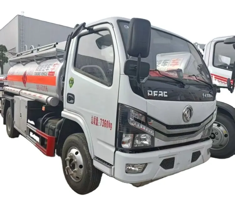 15 tonnellate di petroliera Guoliao Dongfeng Tianjin piccolo triassiale 25 camion dell'olio quadrato