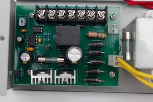 Alimentatore in ingresso AC220V per sistema di controllo accessi con uscita DC12V - Product Image 5