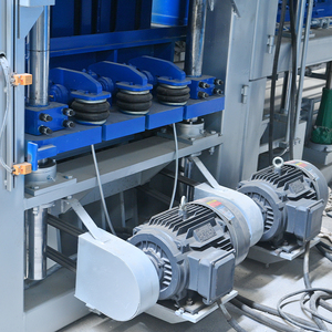 Fully <strong>Automatic</strong> Qt15-15 Hydraulic <strong>Interlock</strong> <strong>Block</strong> Making Machine for Sand New Condition with Motor Engine Mold Core Components - Product Image 2
