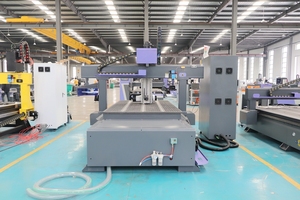 Cambiador automático de herramientas Enrutador CNC Atc de 4 ejes con husillo giratorio para grabado en madera, tallado y corte de la AKM1325C-4A - Product Image 5