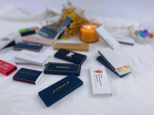 Hane ve partiler için kırmızı ve renkli sopa ile lüks siyah karton Matchsticks özel emniyetli kibritler - Product Image 5