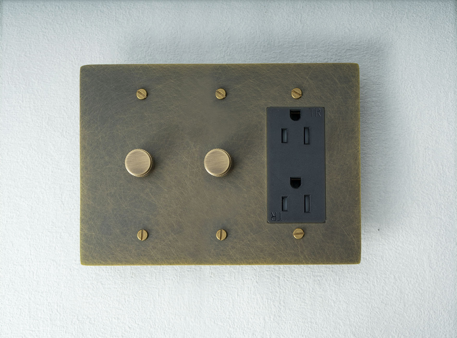 2DIMMER+1SOCKET