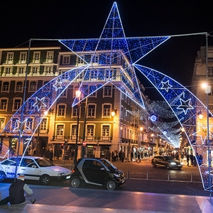 Lámpara en forma de arco de estrella de Metal de diseño moderno de luz con motivo de gran oferta para boda de fiesta en el parque