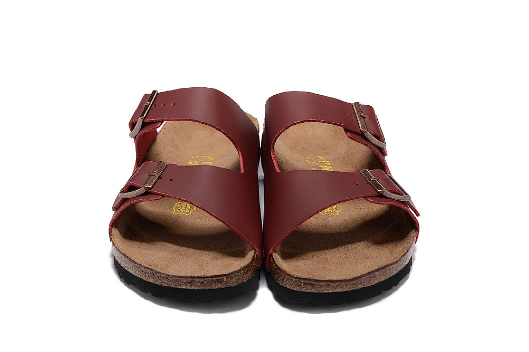 Finition cuir mat bordeaux