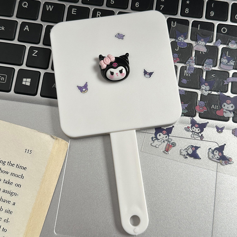 Papillon Kuromi + Adesivo
