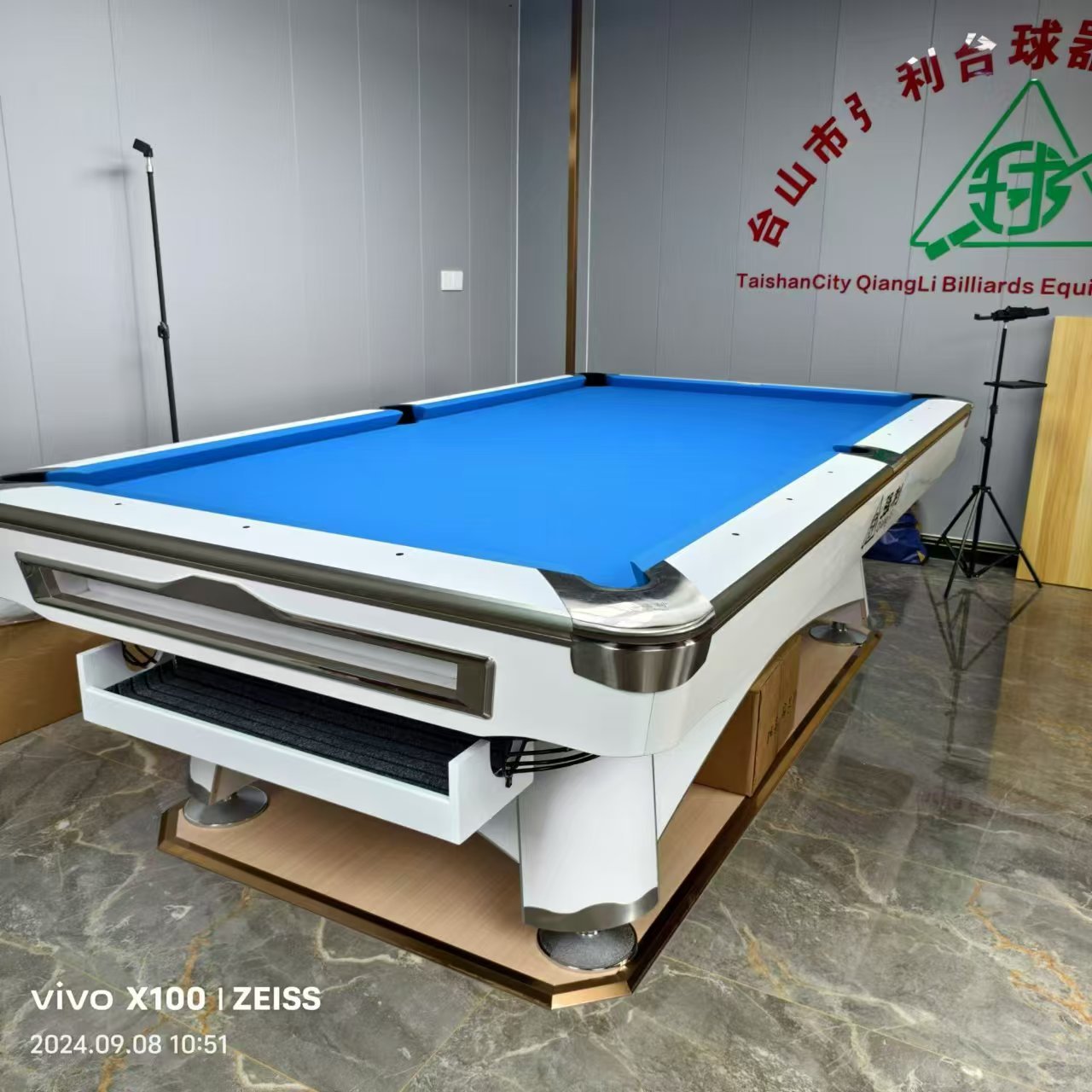 Table de billard à neuf boules de sixième génération