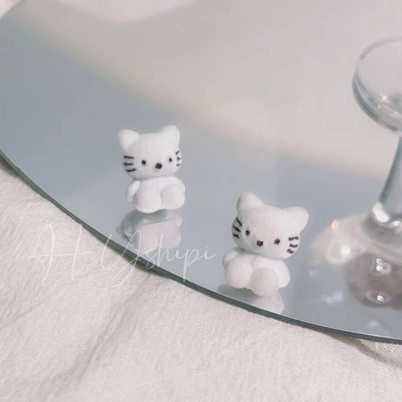 Boucles d'oreilles chat blanc