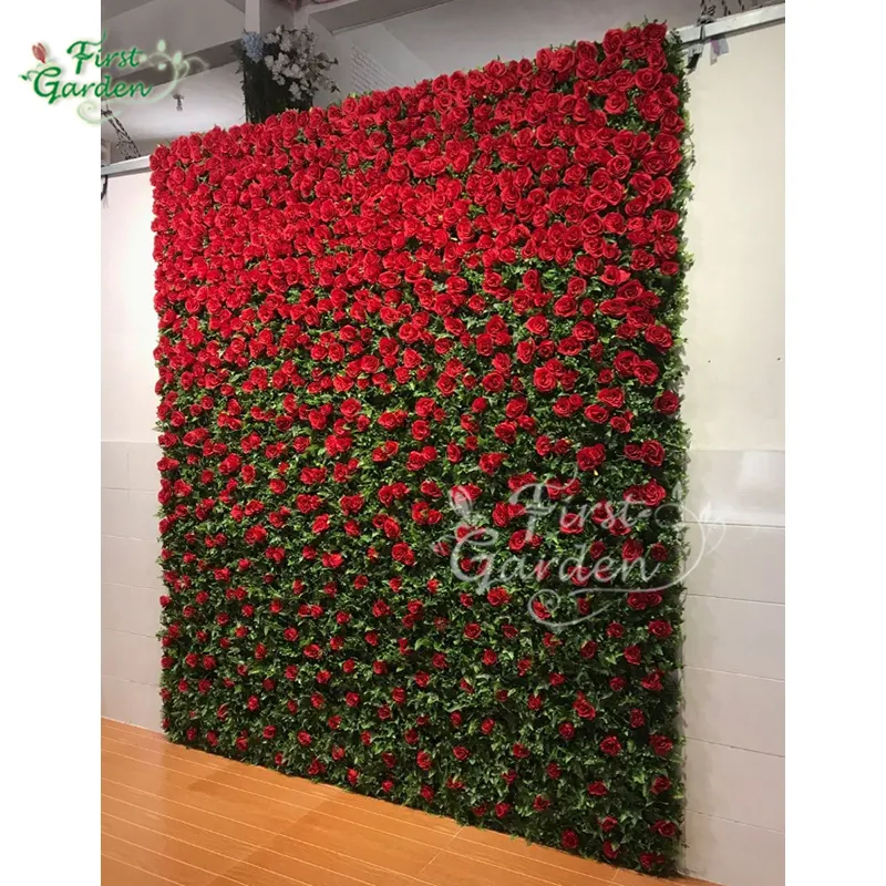 Grande rosa rossa artificiale pianta scena photo studio di ripresa di pianificazione della parete del fiore per la cerimonia nuziale senza taglio