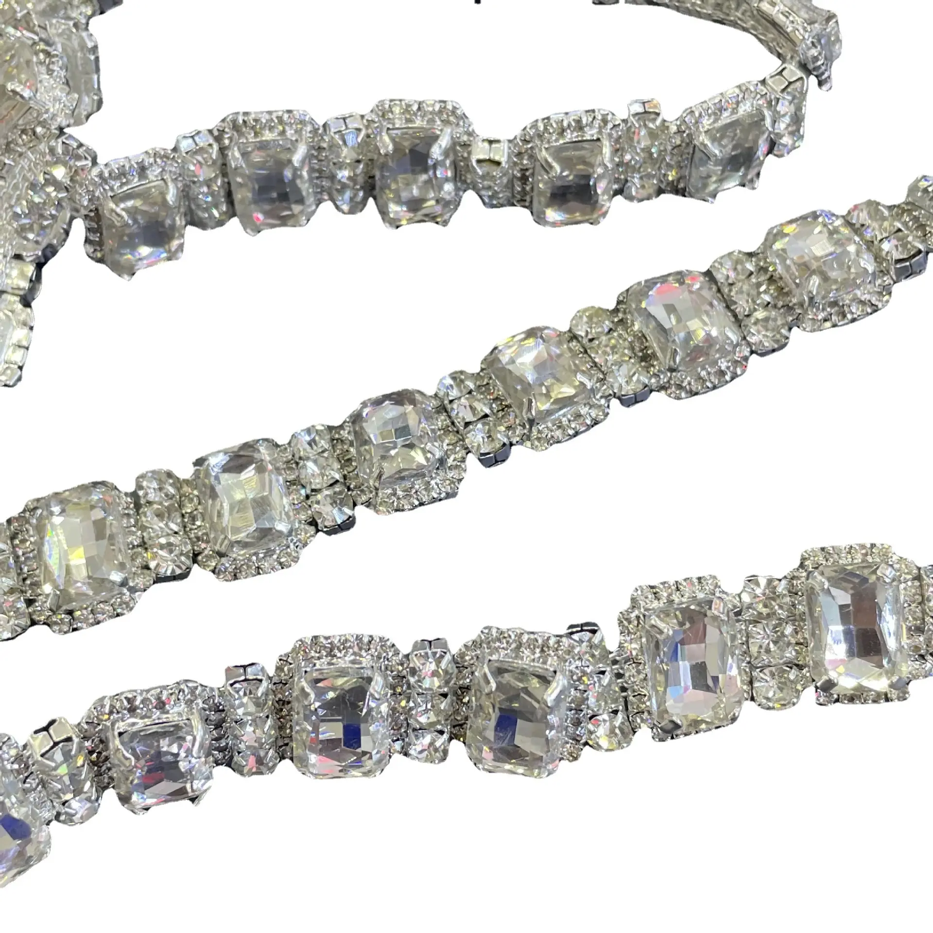 Cadena de diamantes de imitación de cristal, cadena de decoración de prendas de vestir para ropa, cuentas de cristal de diamantes de imitación decorativas ostentosas para vestido de 1,75 cm