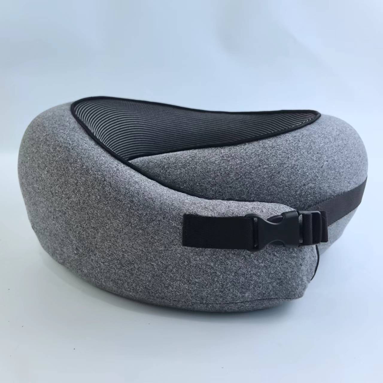 Gris foncé