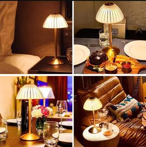 โคมไฟตั้งโต๊ะ LED สุดสร้างสรรค์พร้อมโคมไฟตั้งโต๊ะไร้สายแบบชาร์จไฟได้สำหรับโคมไฟตั้งโต๊ะแบบพกพาในร้านอาหารสุดหรู - Product Image 4