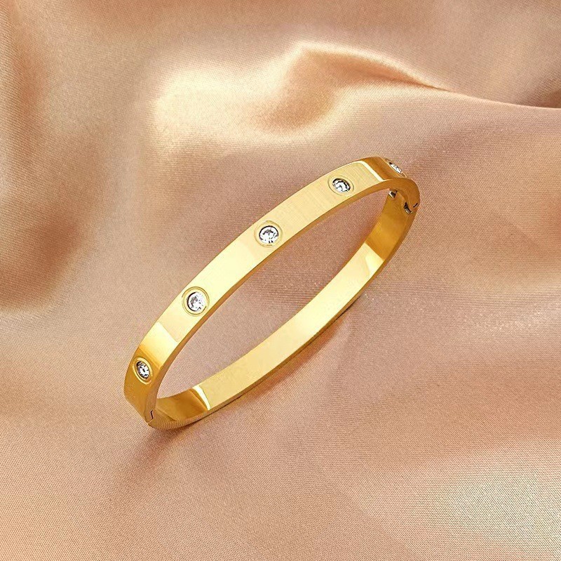 zircon aime l'or