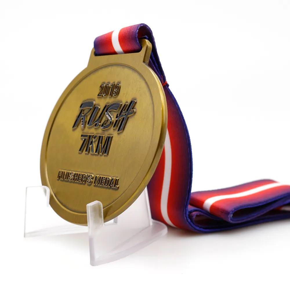 Medallas personalizadas oro plata carrera de invierno Premio deportes copo de nieve bosque correr maratón medalla con material de aleación de zinc