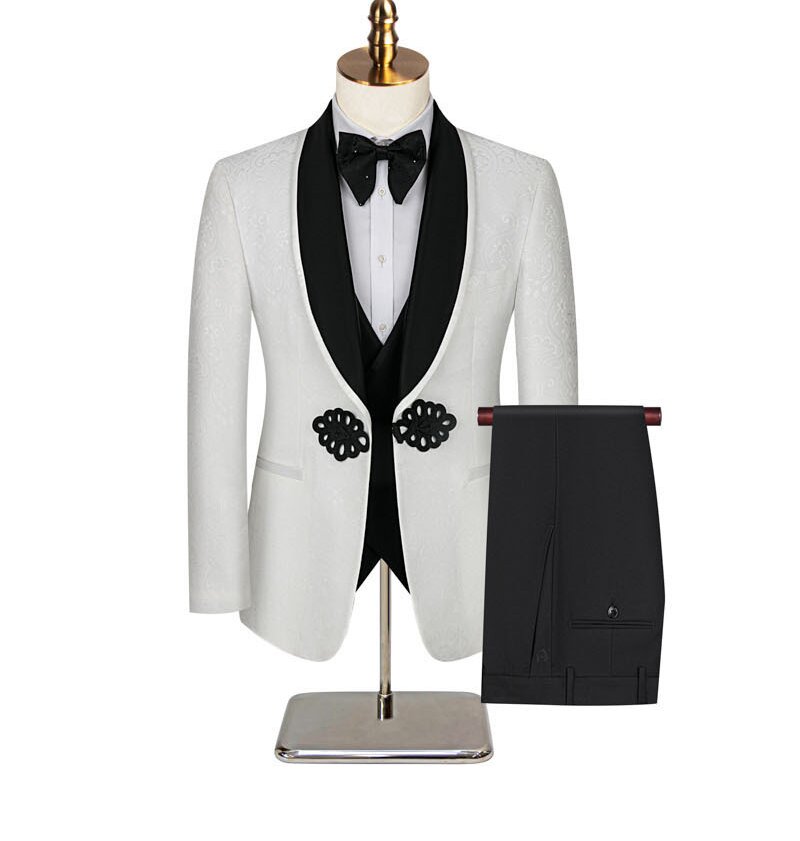 8338-8 blanc avec col noir