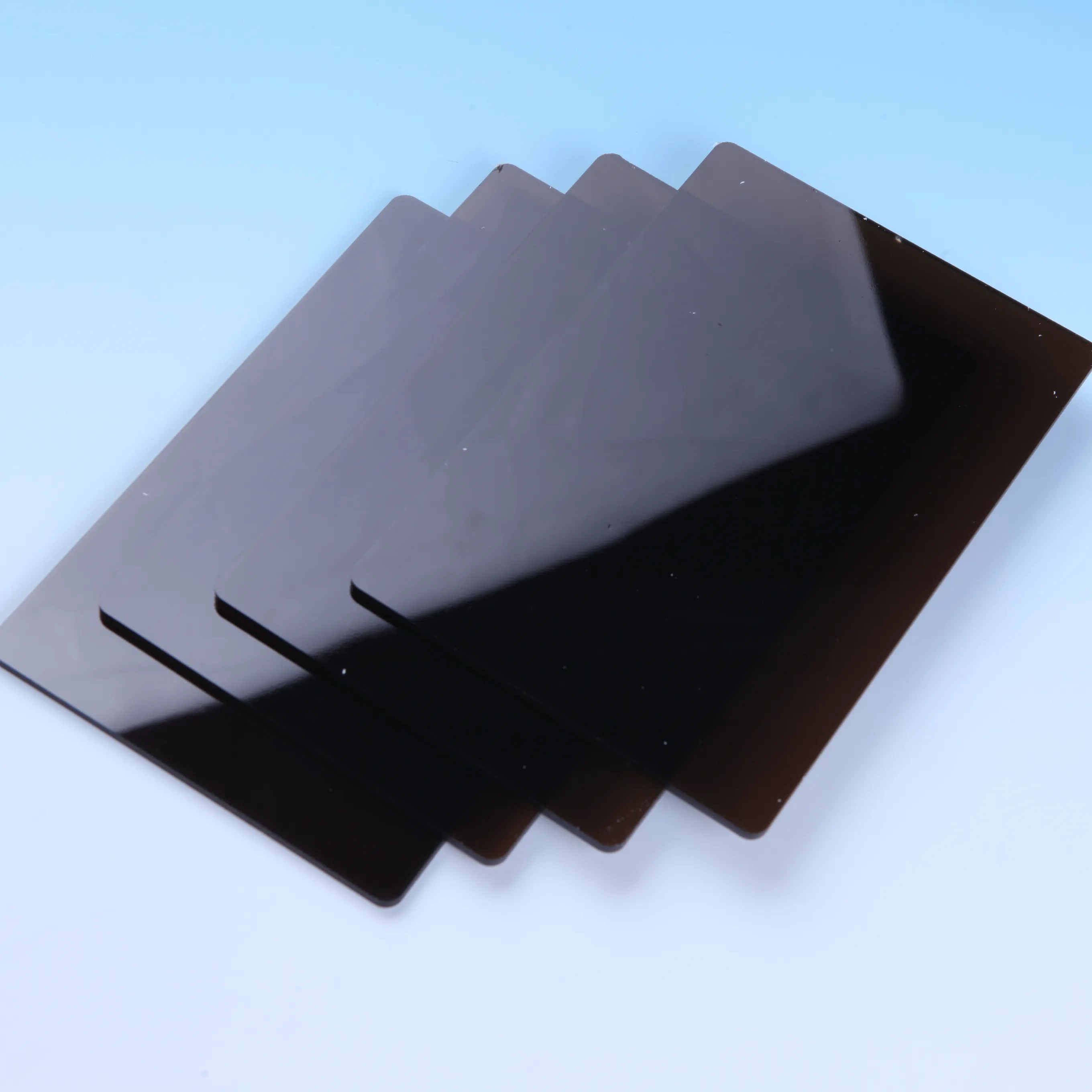 Черный прозрачный лист ПЭТГ для вакуумной формовки, 2 мм