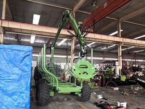 Rimorchio di caricamento del ceppo della macchina forestale con la gru con il motore separato o la gru di caricamento del legname del trattore 70-100HP per il trattore - Product Image 5