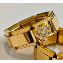 Une bague (acheter un ensemble est plus rentable !)