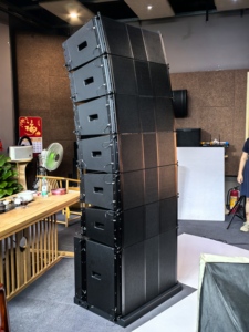 مكبرات صوت خطية مزدوجة LA-2102C مقاس 10 بوصات بقوة 700 واط و8 أوم، نظام صوتي سلبي، مكبرات صوت احترافية للعروض OEM ODM - Product Image 4