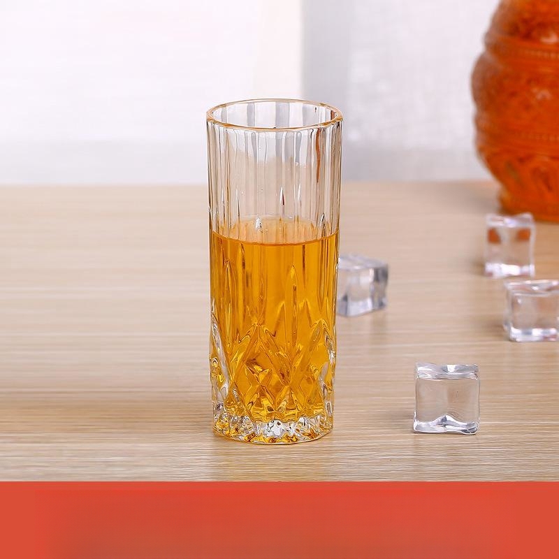Taza larga con relieve de hielo.