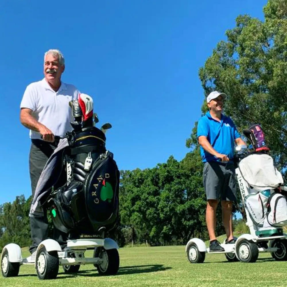 Superventas mini tablero de golf cuatro ruedas Golf Skate Caddy todo terreno monopatín de golf eléctrico