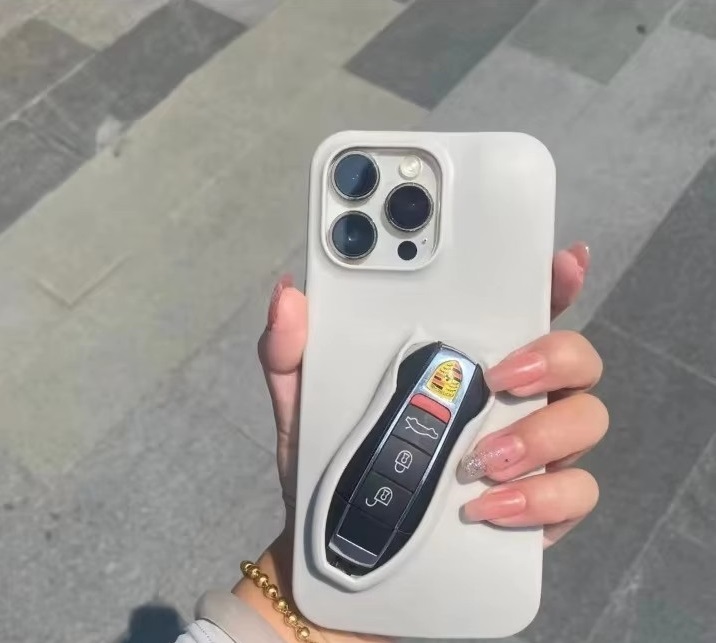 Porsche ancien modèle 15 pro max blanc