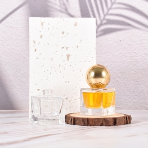 Wholesale <strong>18ml</strong> Clear Fine Mist Glass <strong>Perfume</strong> Bottles Unique Shape With Golden Cap Screen Printing <strong>18ml</strong> Capacity - Product Image 3