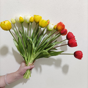 Thực Tế Mới Bất Cảm Ứng <span class=keywords><strong>Tulip</strong></span> Hoa Giả Latex Hoa <span class=keywords><strong>Tulip</strong></span> Bó Hoa Trang Trí <span class=keywords><strong>Tulip</strong></span> Nhân Tạo Hoa Cho Đảng Nhà Bảng Đám Cưới - Product Image 3
