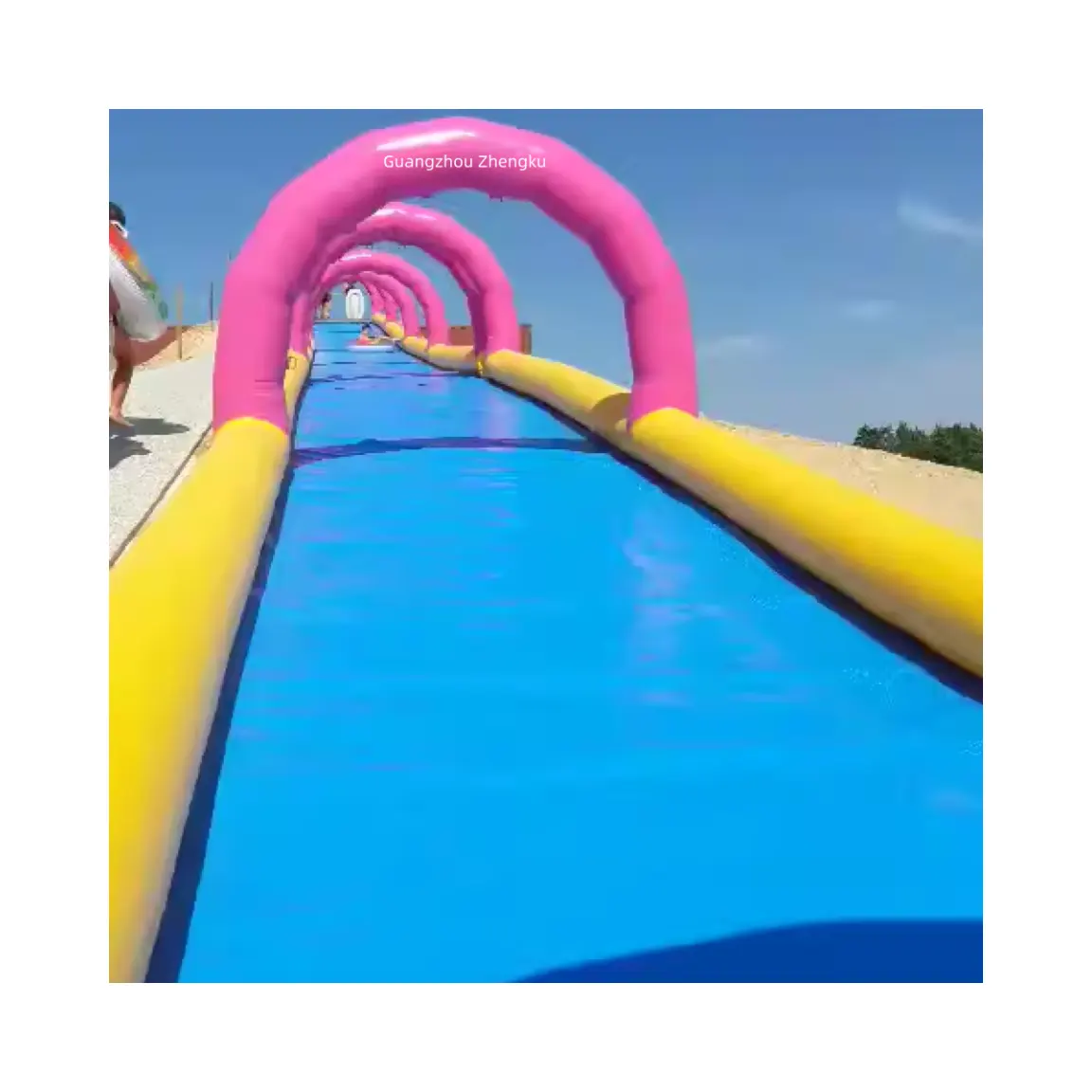 Tobogán y tobogán inflable comercial de un solo carril para juegos de verano al aire libre