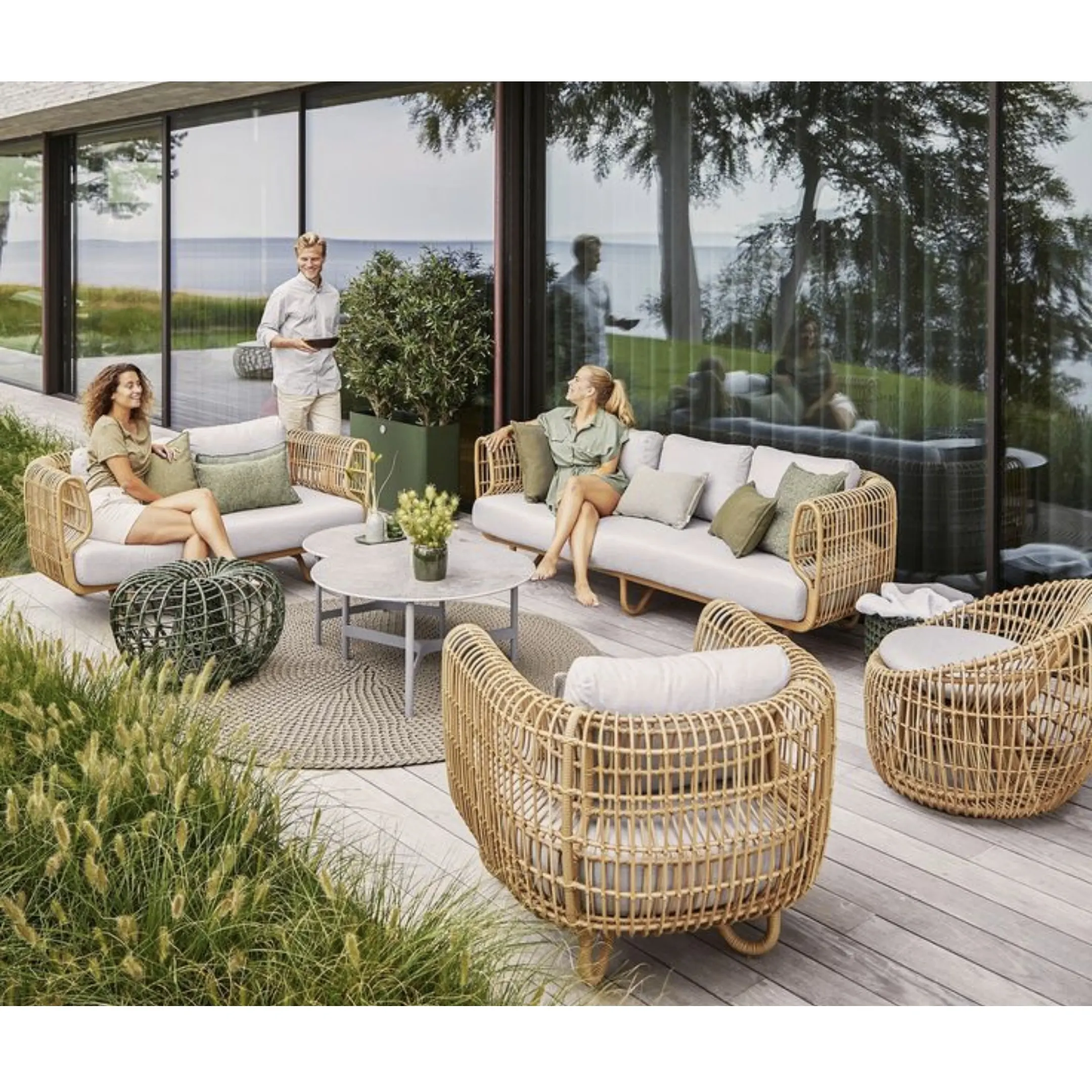 Fábrica Rattan Móveis Wicker Table Set Sofá ao ar livre Mobília do pátio Mesa de jantar e cadeira Carton Modern Leisure Garden Set