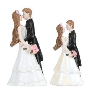 蛋糕礼帽设计纪念品树脂婚礼情侣雕像