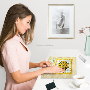 Biểu Tượng Tùy Chỉnh Tre Granny Vuông Crochet Chặn Hội Đồng Quản Trị Chân Đứng Khắc Kỹ Thuật Thủ Công Đan Crochet Dự Án Quà Tặng - Product Image 4