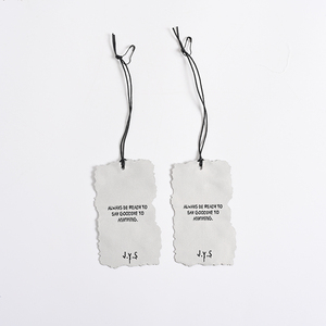 Etiqueta colgante de tela con logotipo personalizado reciclable para ropa, etiquetas oscilantes de tela de lona con cuerda de algodón de alta calidad - Product Image 1