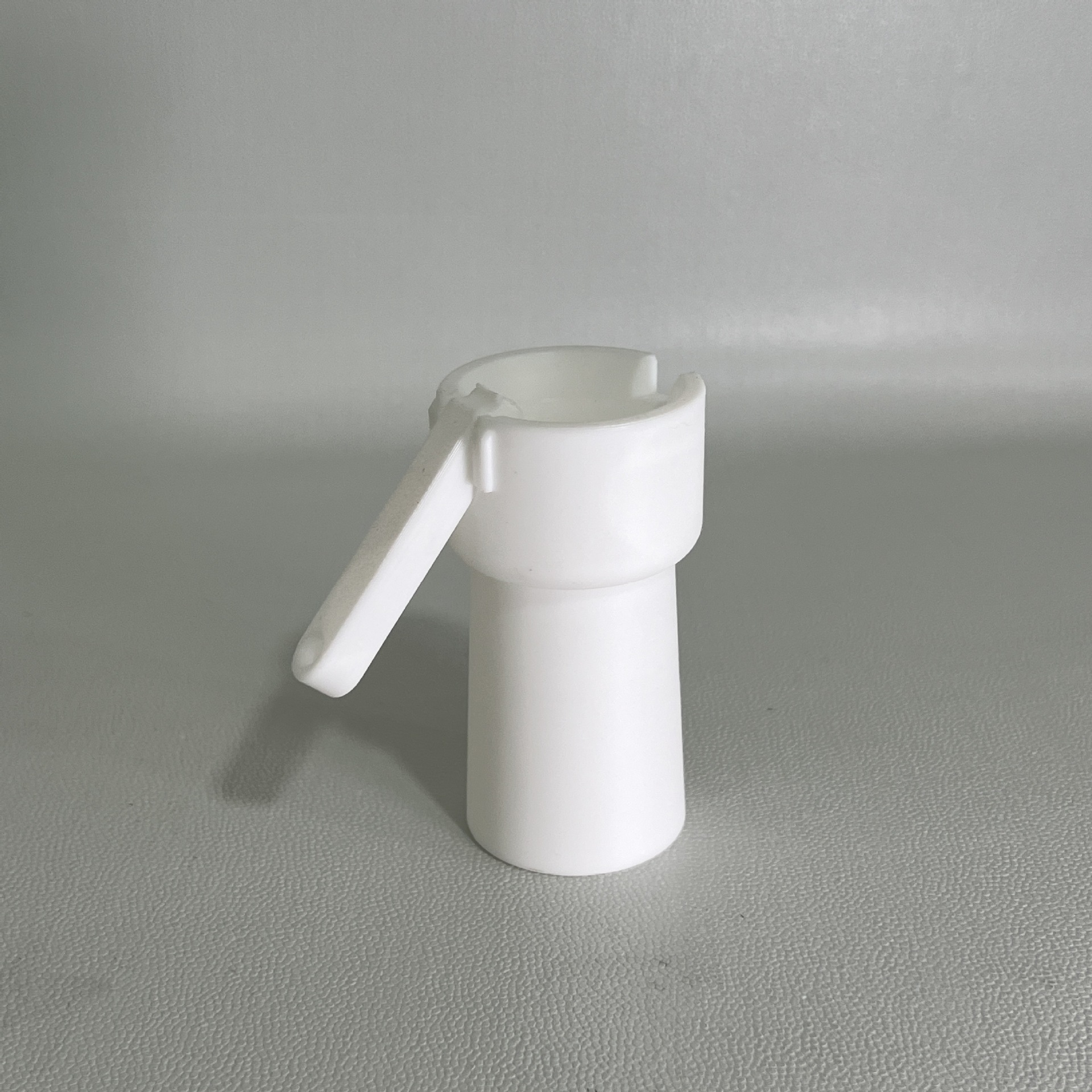 Lanceur de bouchons de bouteilles blanc 033l - ensaché