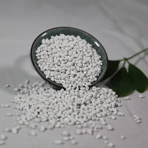 Masterbatch PP/PE de grado de filmación blanco para un rendimiento plástico mejorado para tubos de soplado de película