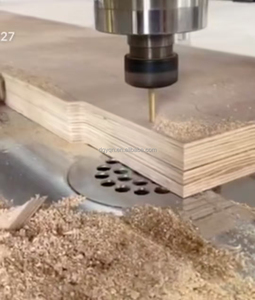 Divine Sculpture CNC-Fräser Holz bearbeitungs maschine für MDF-Blech-und Tür möbel verfahren mit NC Studio Control System