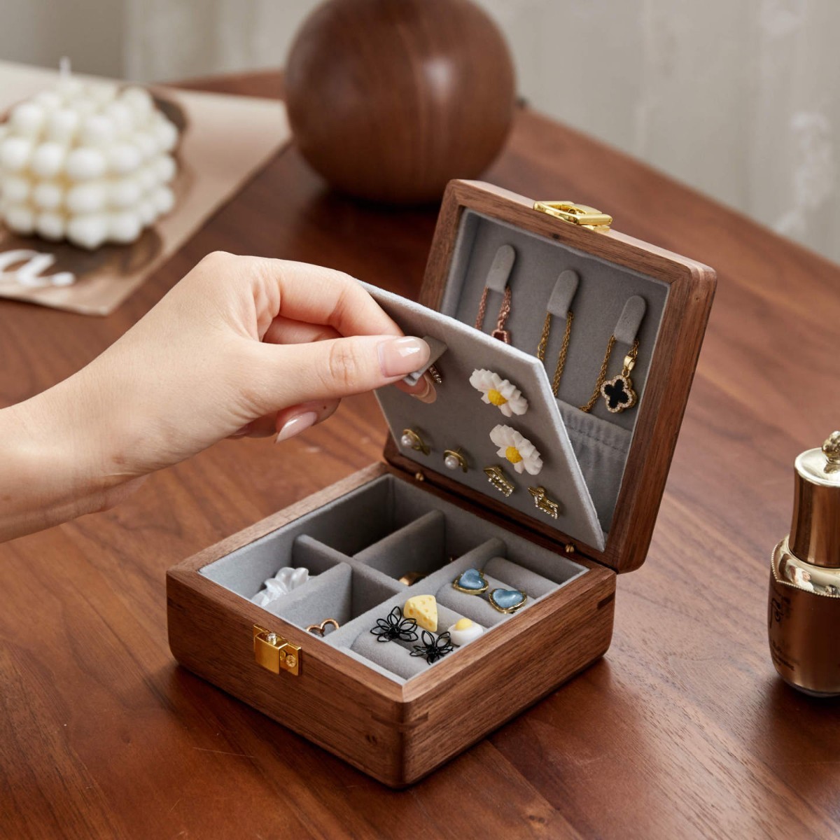 Multifunctional Earring Box