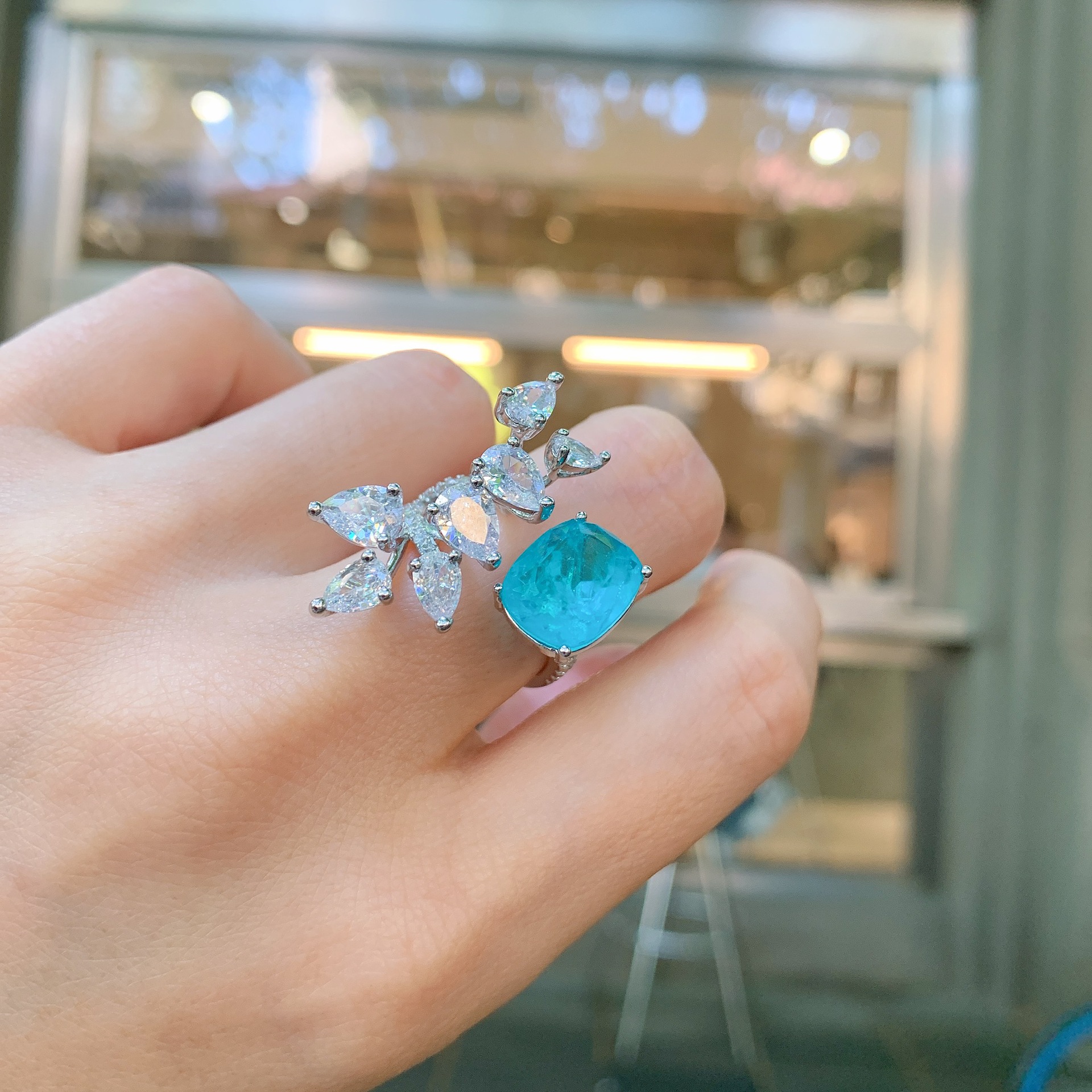 Bague Paraiba de taille ajustable