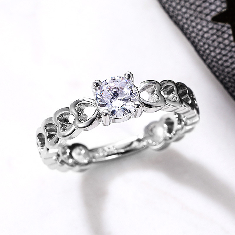 F777 white gold