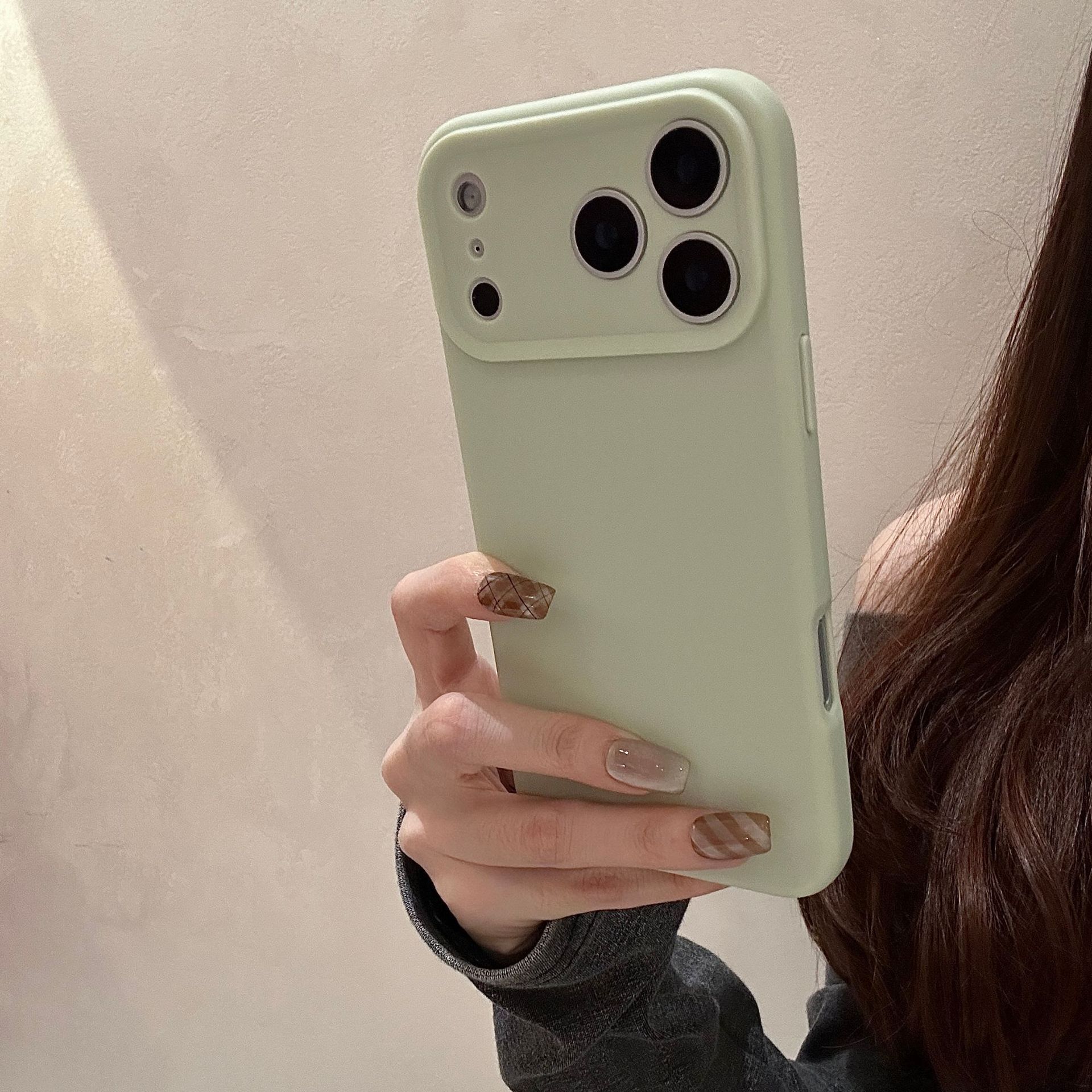 สีเขียวอ่อน