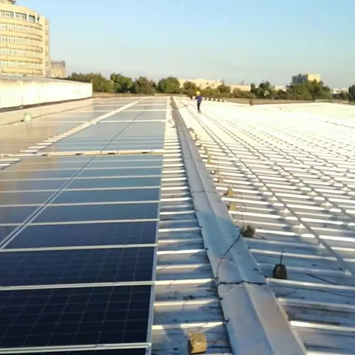 Toit photovoltaïque photovoltaïque support panneau solaire montage sur poteau panneau solaire vertical réglable