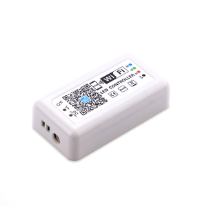 RGBストリップライト用の24個のキーを備えたワイヤレスリモートコントロールシャンデリアwifidmxLEDコントローラー - Product Image 1