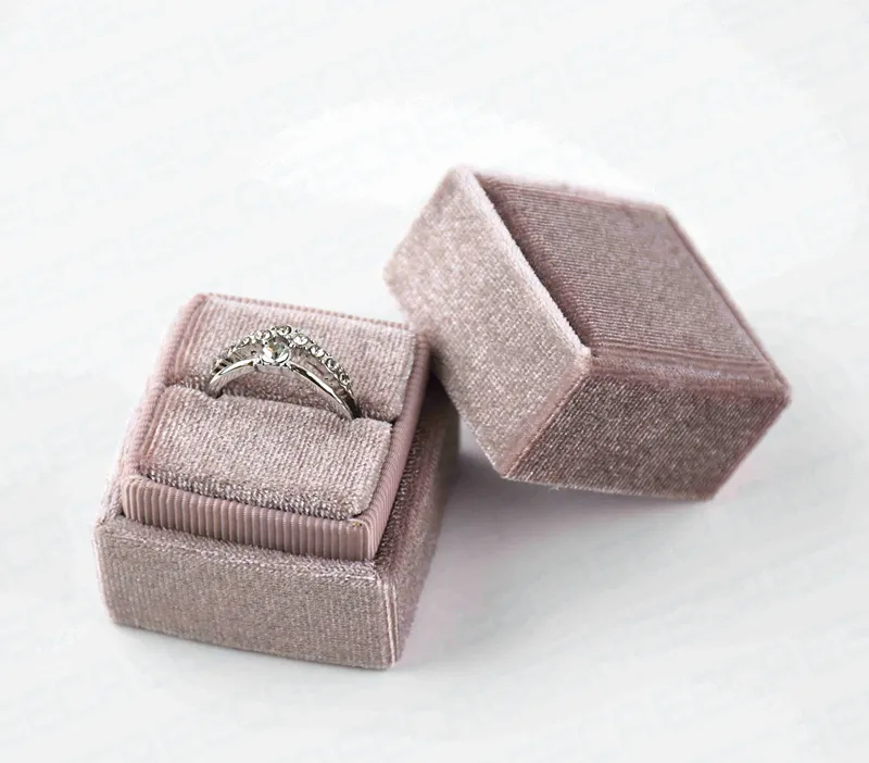 Personalizzato piazza materiale di velluto anello di fidanzamento box, due doppie velluto antico anello box con logo