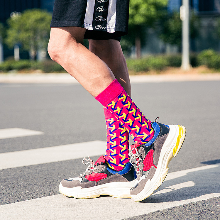Fashion Trend Non Slip Calf Socks Street Hip Hop Skateboard Cartoon Casual Mid Calf Socks Men Crew Sports Socks