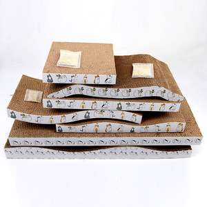 Bestseller Multi Design Cat Scratcher Karton mit Katzenminze - Product Image 4